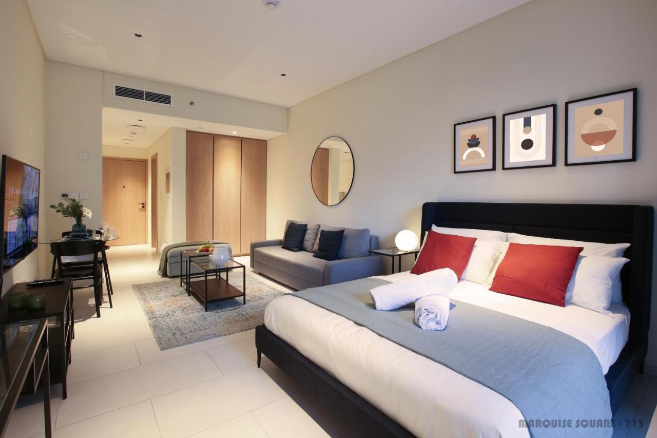 Luxury Studios With Burj Khalifa Or Canal View In Downtown - Marquise Square Tower Дубай Экстерьер фото