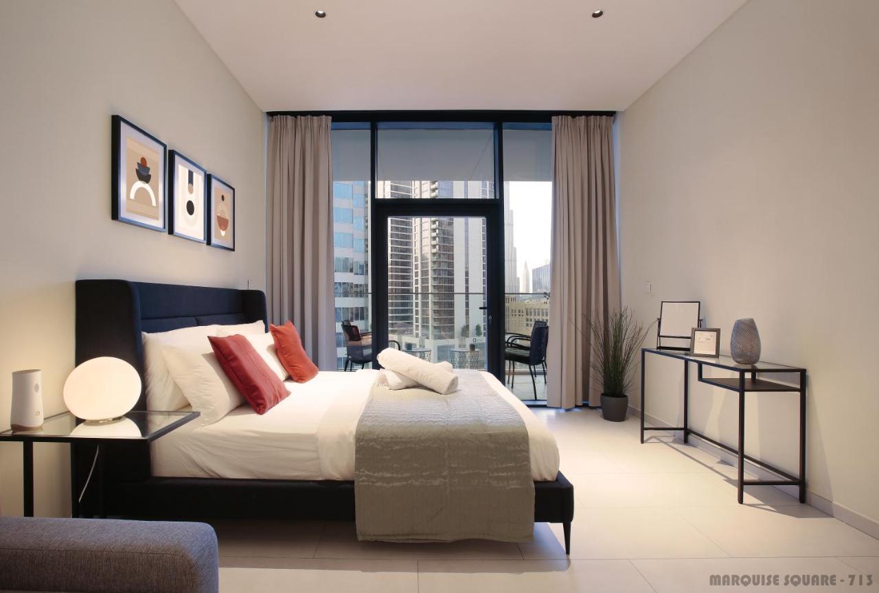 Luxury Studios With Burj Khalifa Or Canal View In Downtown - Marquise Square Tower Дубай Экстерьер фото