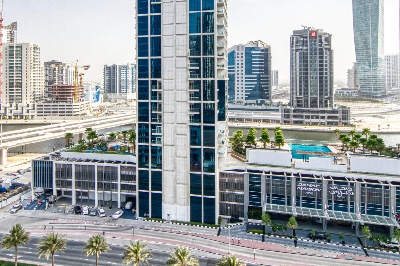 Luxury Studios With Burj Khalifa Or Canal View In Downtown - Marquise Square Tower Дубай Экстерьер фото