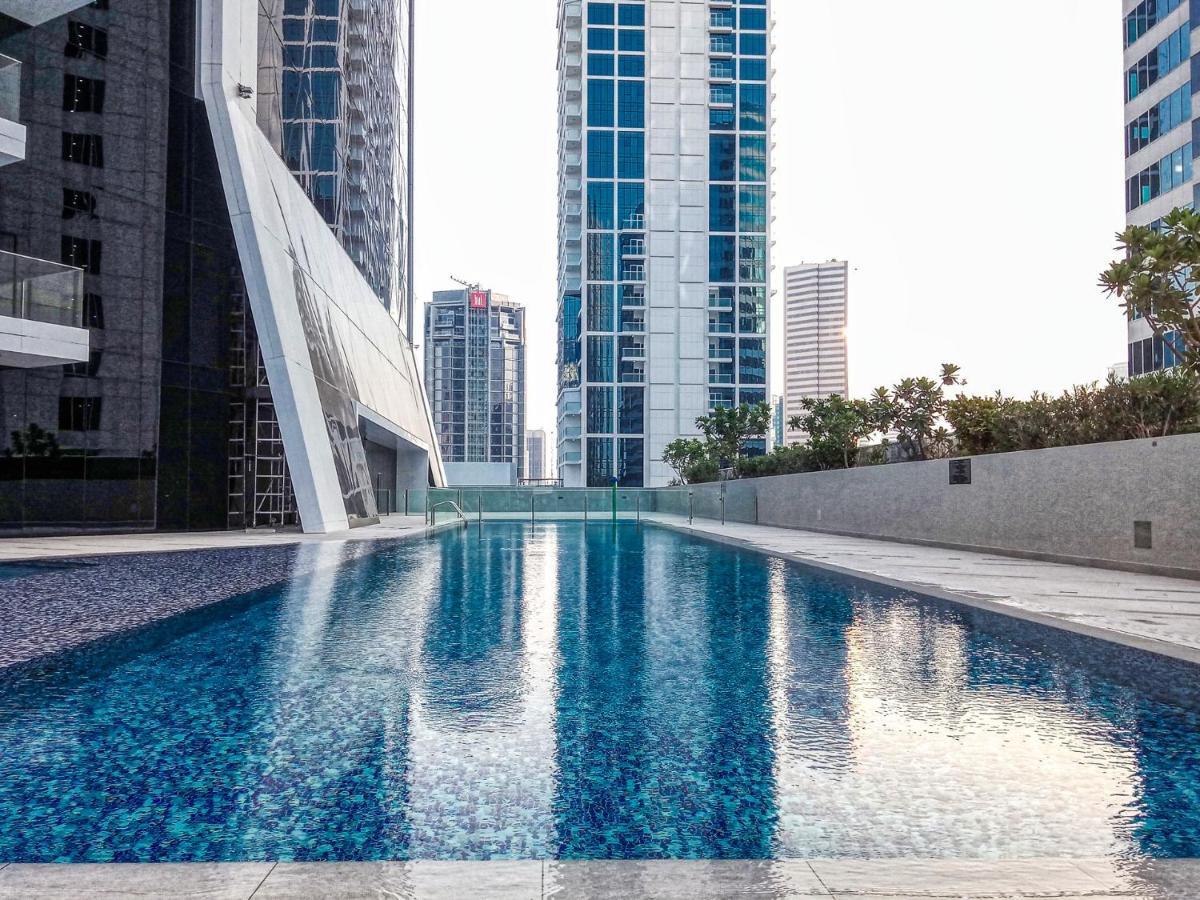 Luxury Studios With Burj Khalifa Or Canal View In Downtown - Marquise Square Tower Дубай Экстерьер фото