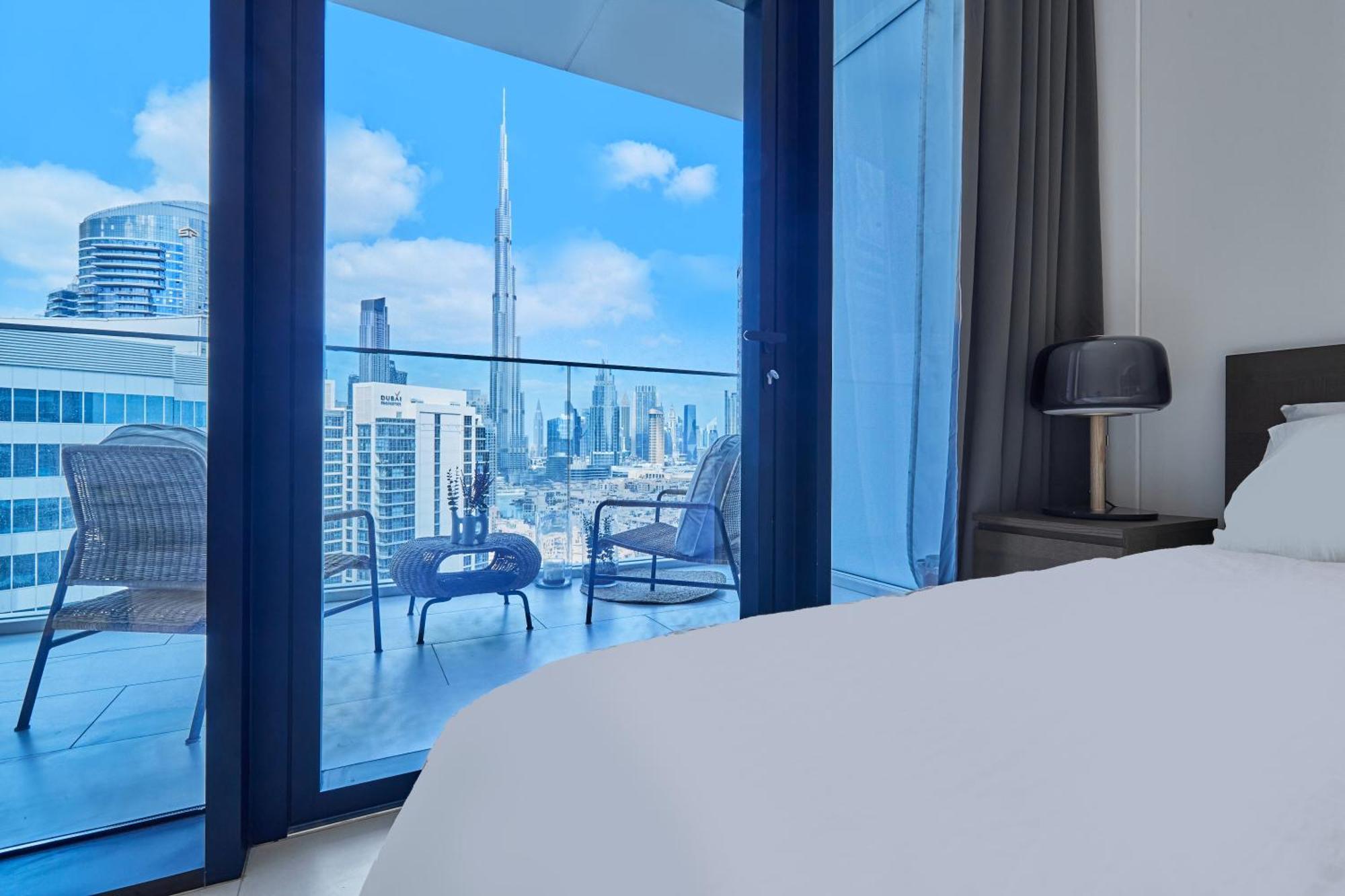 Luxury Studios With Burj Khalifa Or Canal View In Downtown - Marquise Square Tower Дубай Экстерьер фото