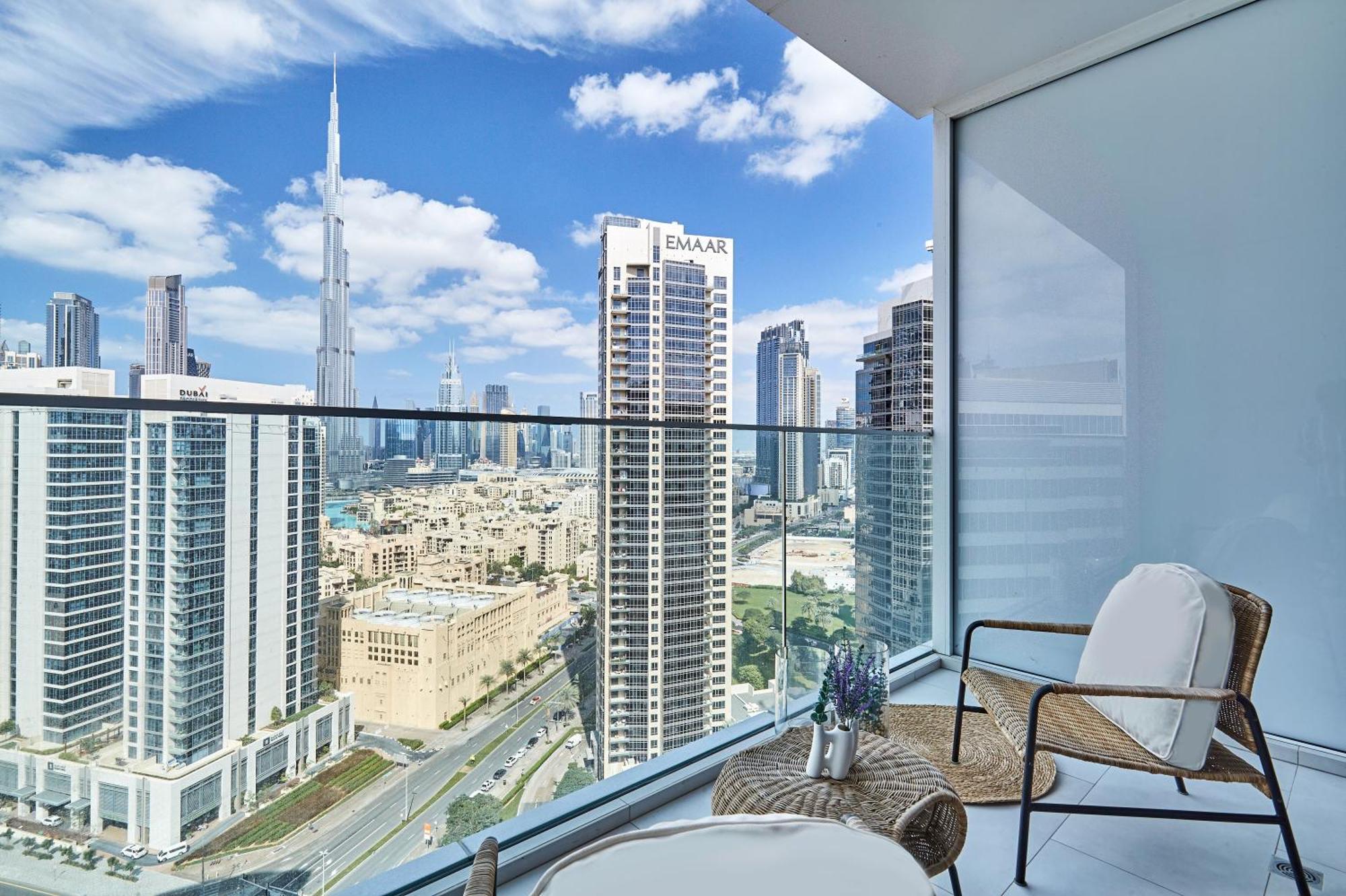 Luxury Studios With Burj Khalifa Or Canal View In Downtown - Marquise Square Tower Дубай Экстерьер фото