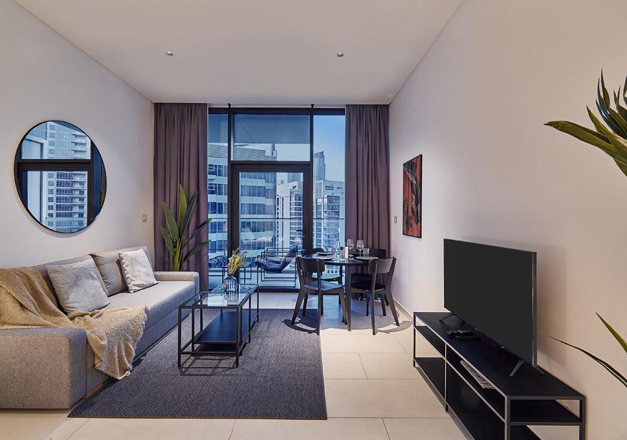 Luxury Studios With Burj Khalifa Or Canal View In Downtown - Marquise Square Tower Дубай Экстерьер фото
