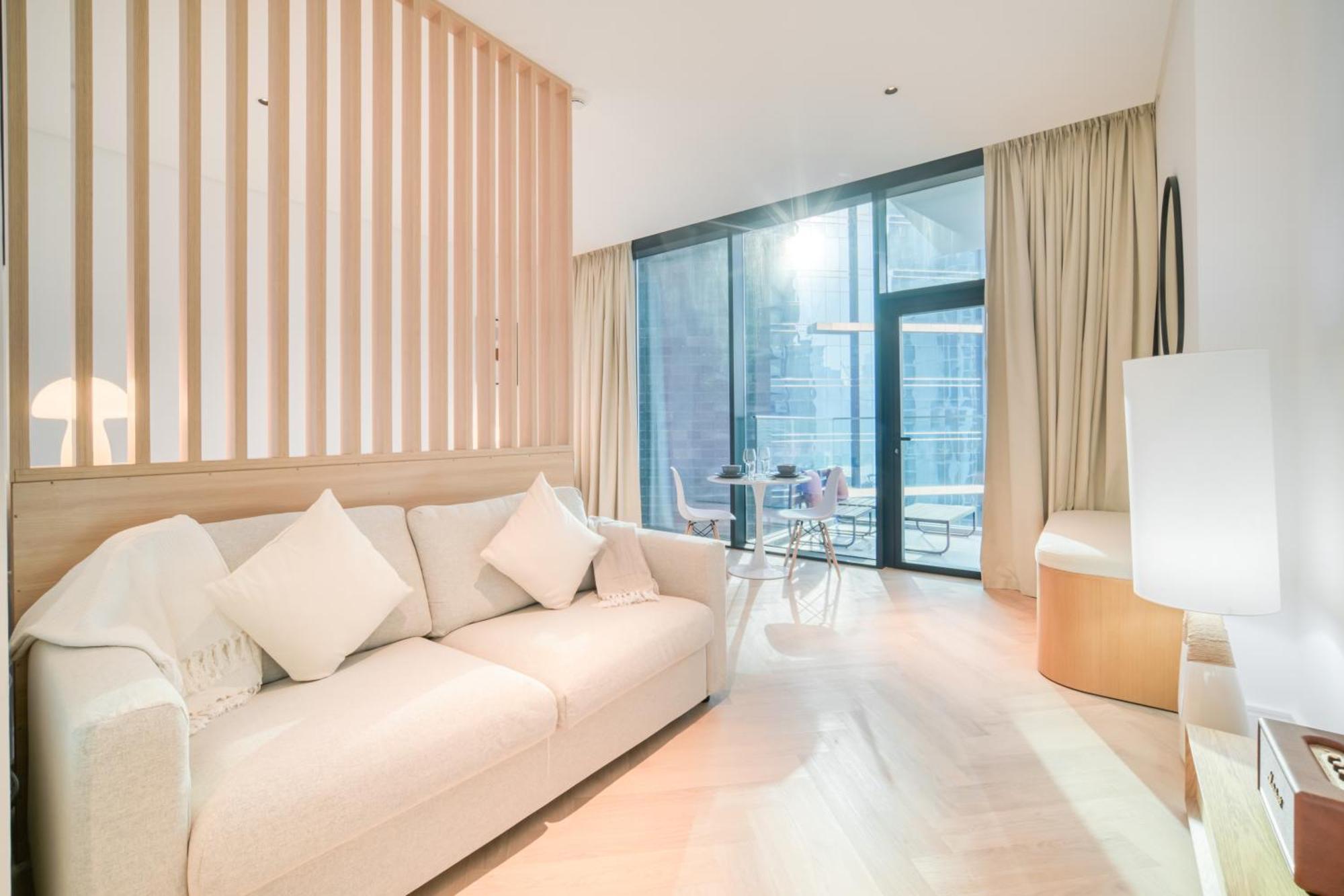 Luxury Studios With Burj Khalifa Or Canal View In Downtown - Marquise Square Tower Дубай Экстерьер фото