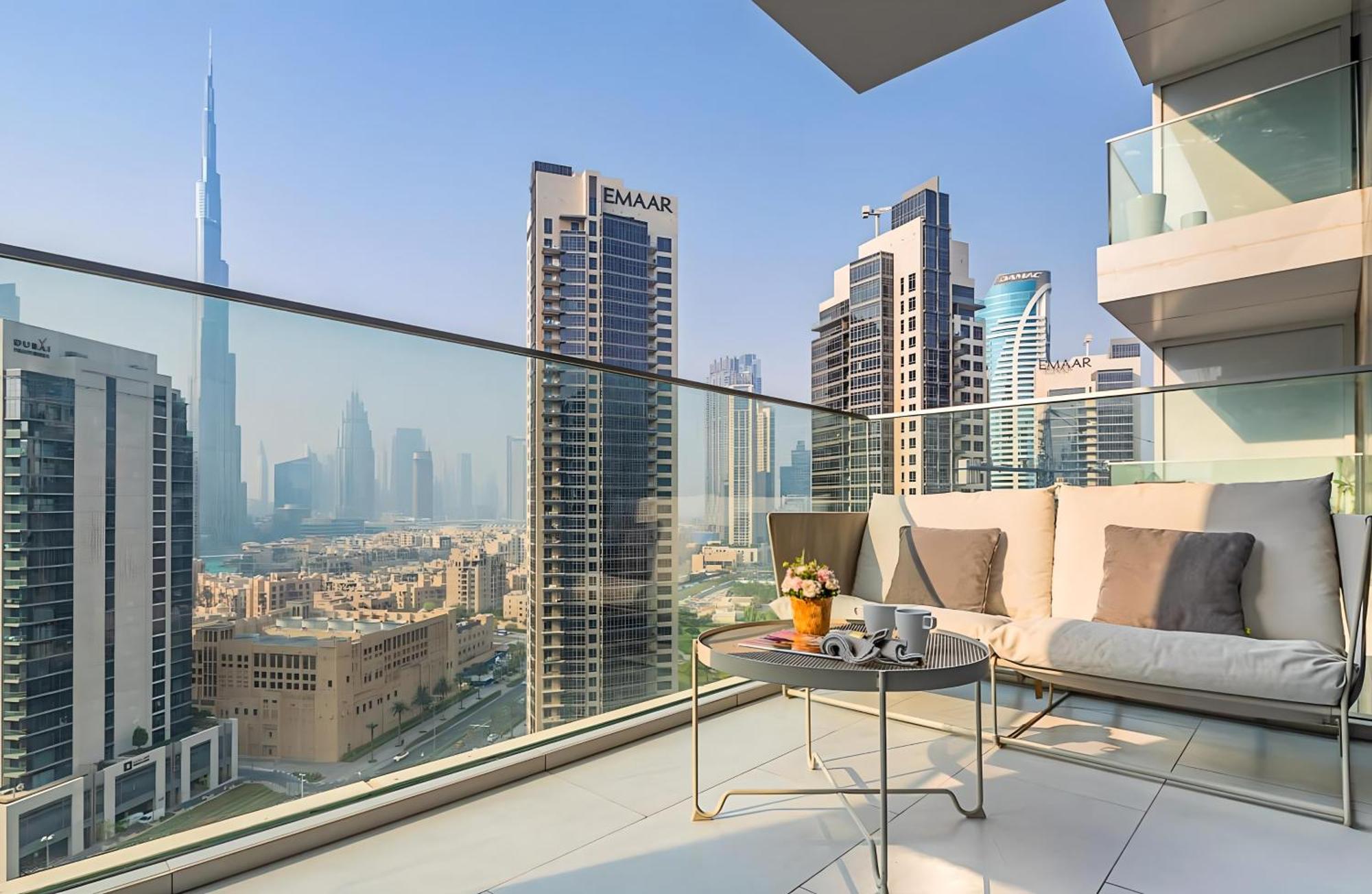 Luxury Studios With Burj Khalifa Or Canal View In Downtown - Marquise Square Tower Дубай Экстерьер фото