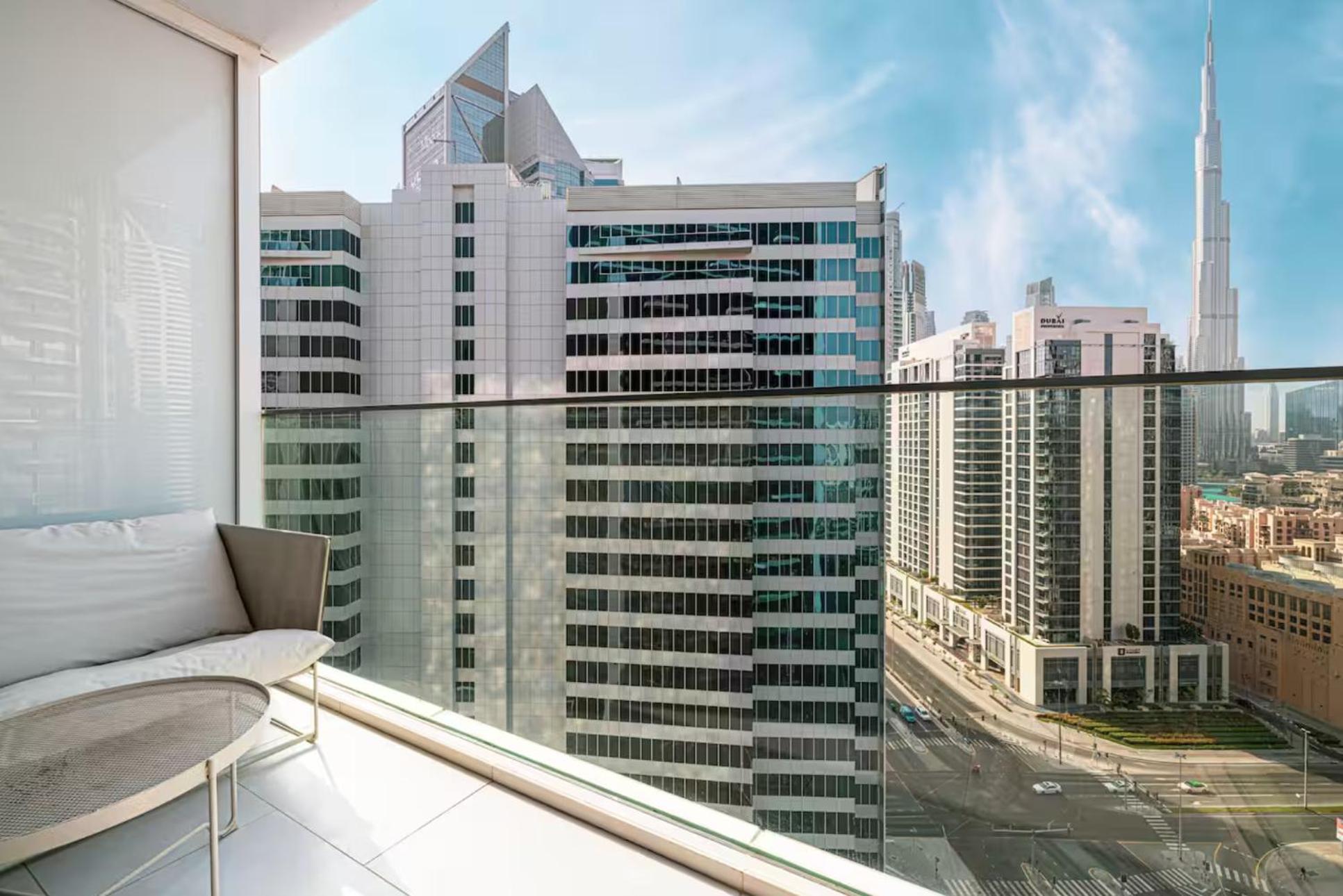 Luxury Studios With Burj Khalifa Or Canal View In Downtown - Marquise Square Tower Дубай Номер фото